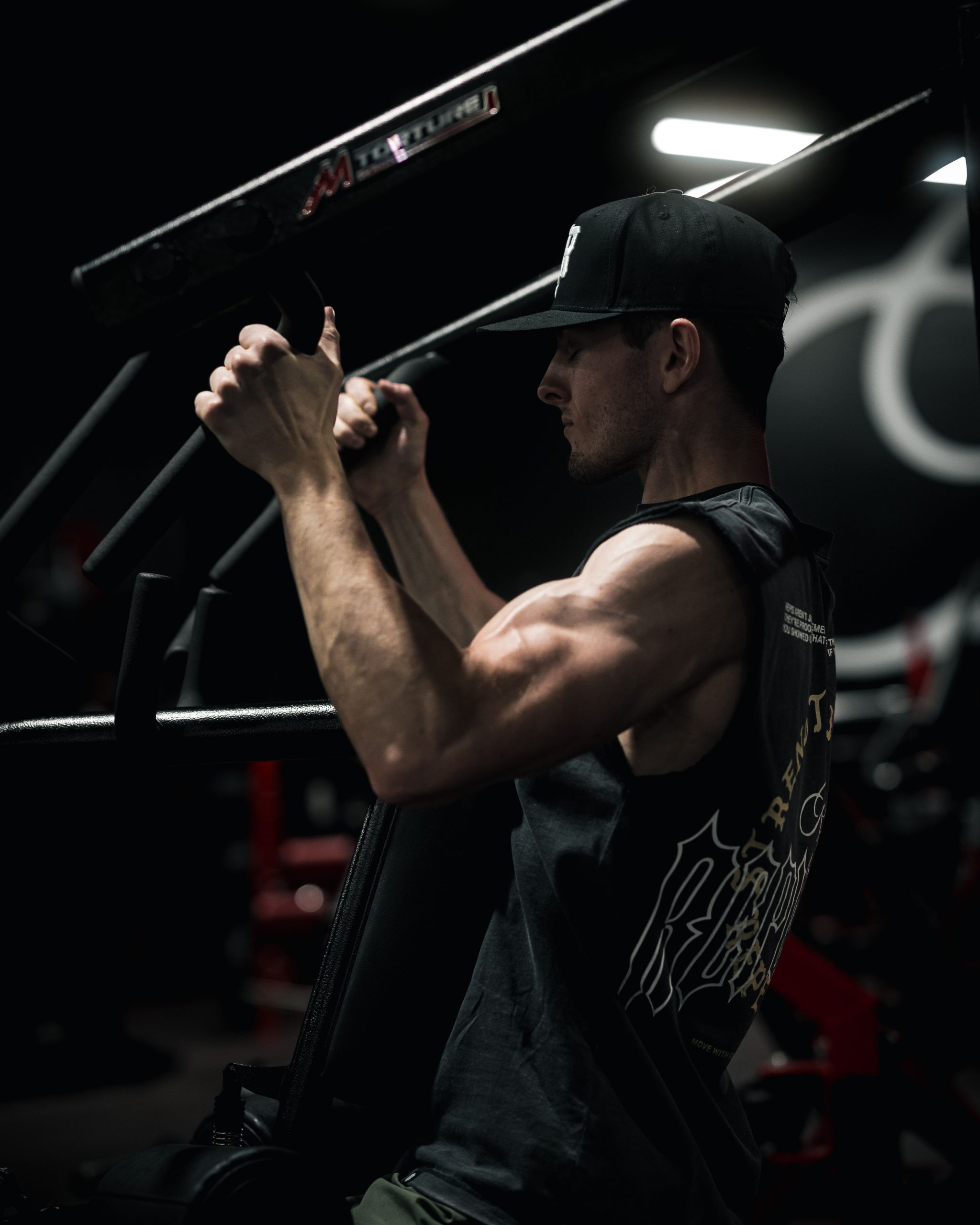 male physique training